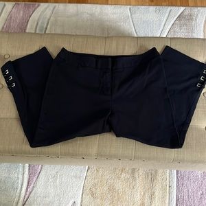 Rafaela Woman’s Pants.